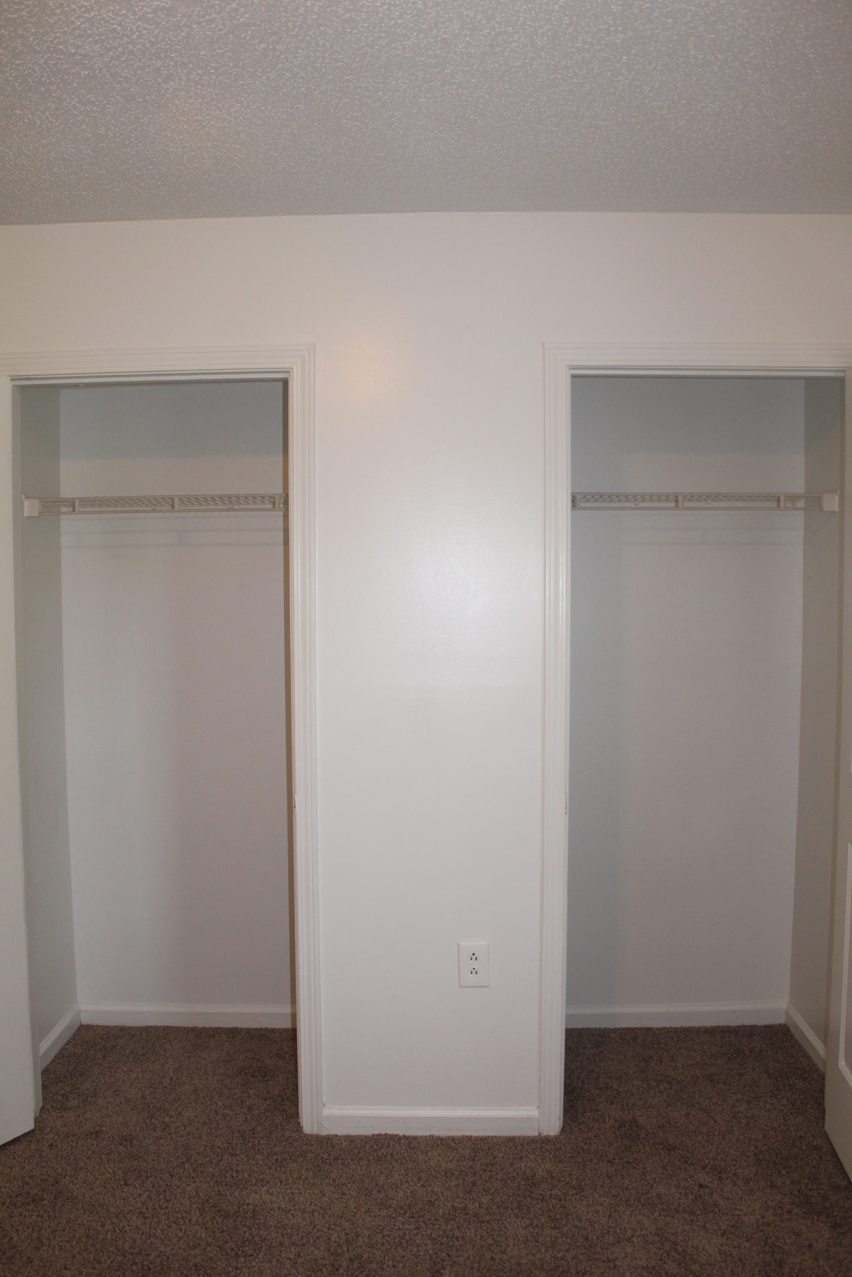 Somerset Court Apartments interior closets