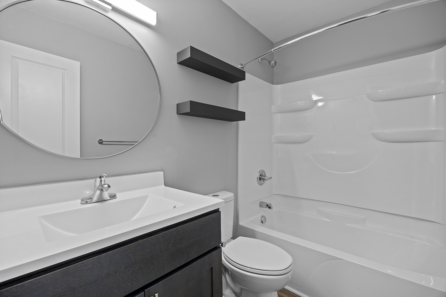 Lynnhaven Landing bathroom