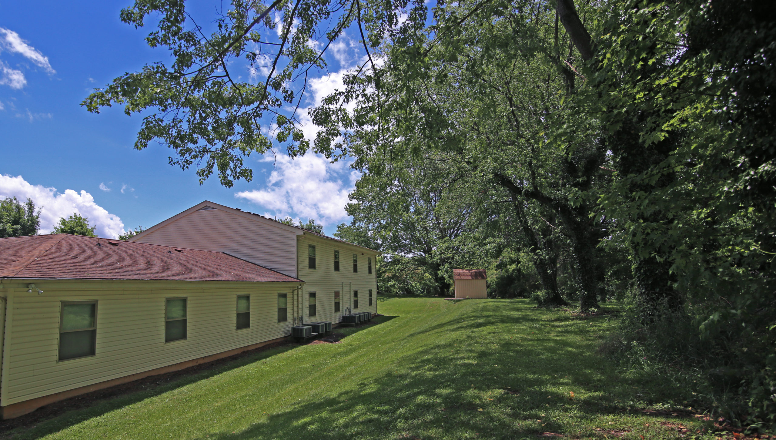 Wytheville Community Apartments exterior back