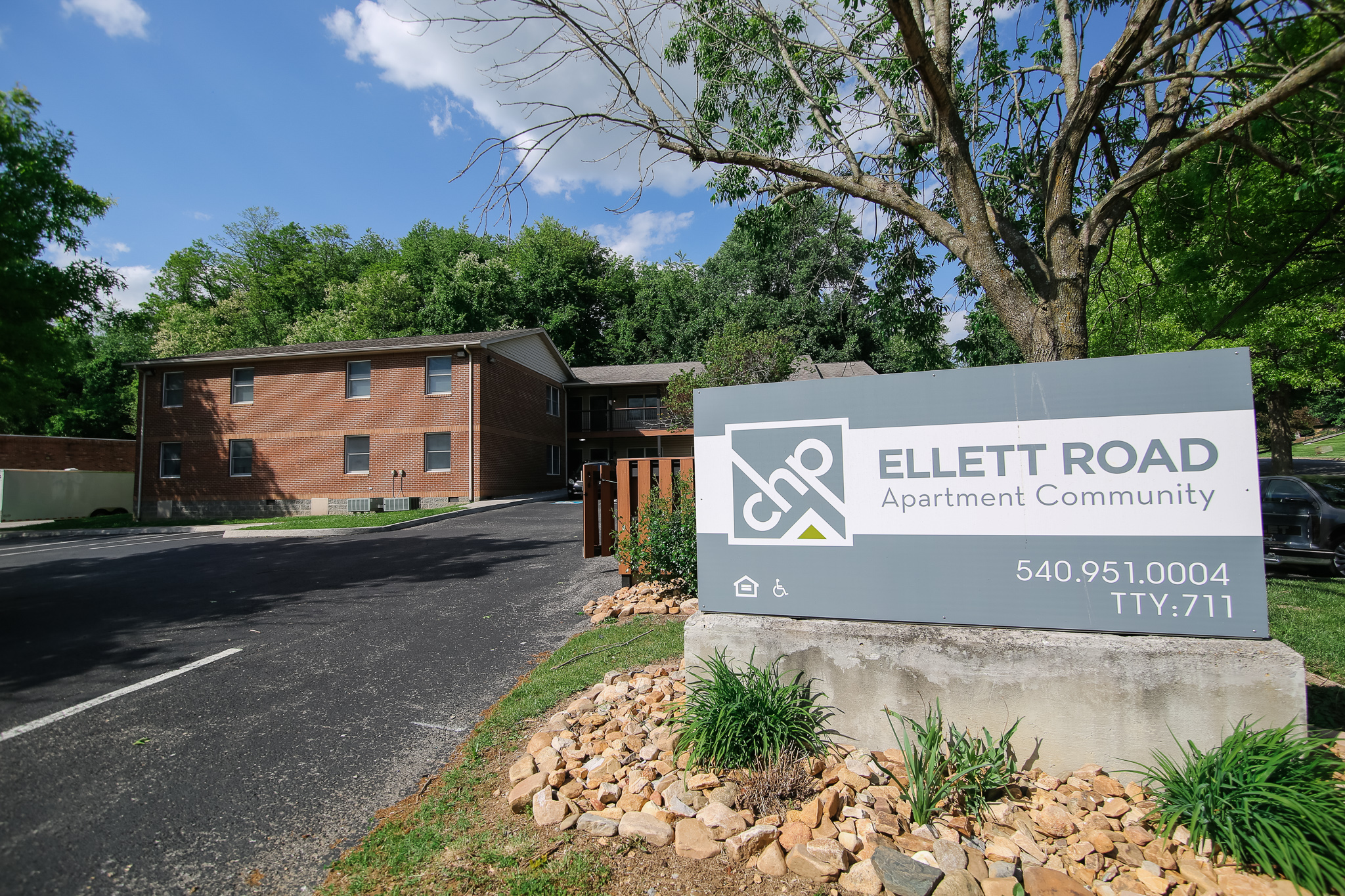 Ellet Road exterior sign